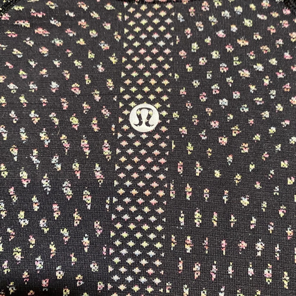 Lululemon Seamless Long Sleeve Yoga Top “Still Your Mind” Size 6 (Approx S) - Picture 8 of 10